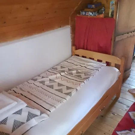 Planinska Kuca, Jagodnja Lägenhet